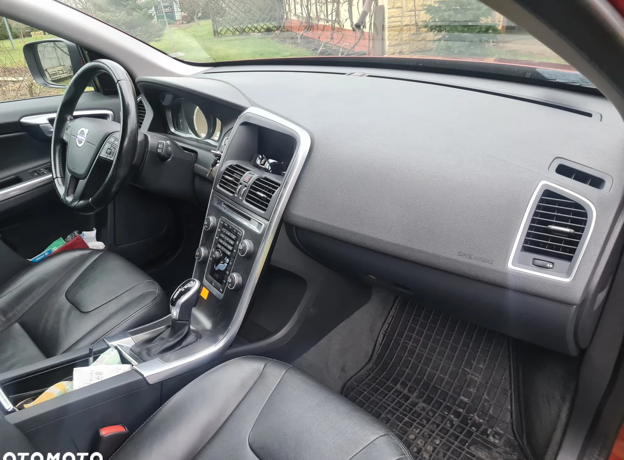 Volvo XC 60 cena 84000 przebieg: 128500, rok produkcji 2015 z Jasień małe 172
